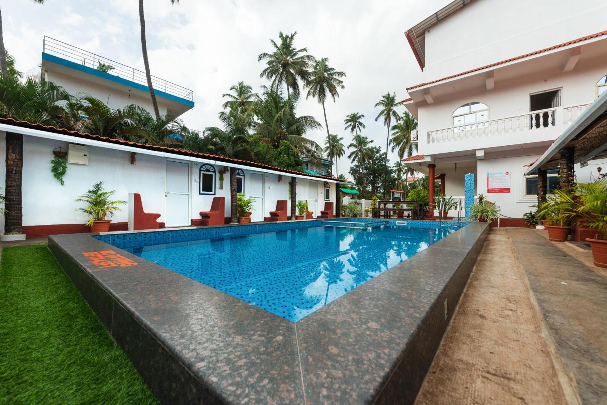 Hotel La Paulo'S Near Beach Resort Morjim Exterior foto